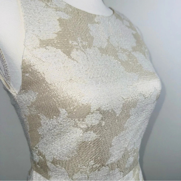 Alice + Olivia Ivory Cream Silver Metallic Shift Dress. Women’s Floral Dress - Picture 3 of 8